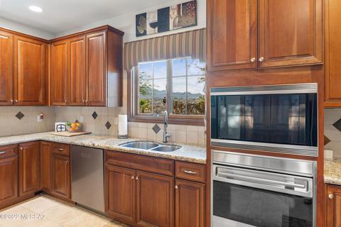 2 N Suntan Dr, Vail, AZ 85641 photo 5