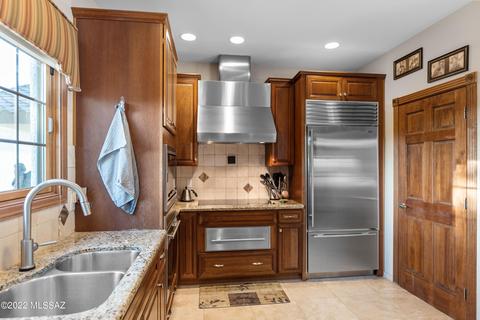2 N Suntan Dr, Vail, AZ 85641 photo 4