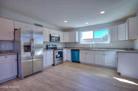 2110 E Canada St, Tucson, AZ 85706 photo 5