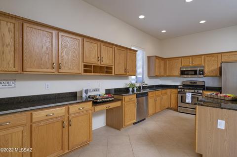 710 E Blue Mesa Pl, Vail, AZ 85641