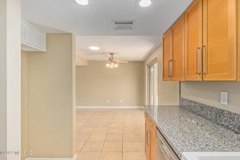 7616 E Keith Dr, Tucson, AZ 85730 photo 13