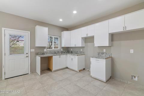 466 E 33rd St, Tucson, AZ 85713 photo 13