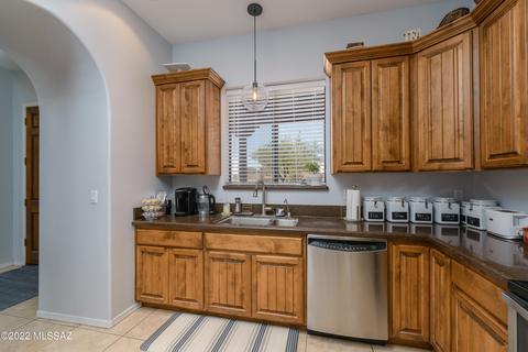 1 N Larkin Dr, Vail, AZ 85641 photo 4