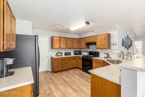 6180 E Bramble St, Tucson, AZ 85756 photo 9