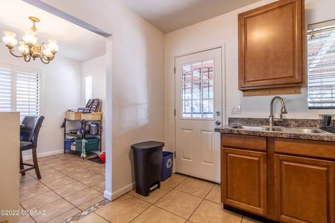 2818 E Copper St, Tucson, AZ 85716 photo 13