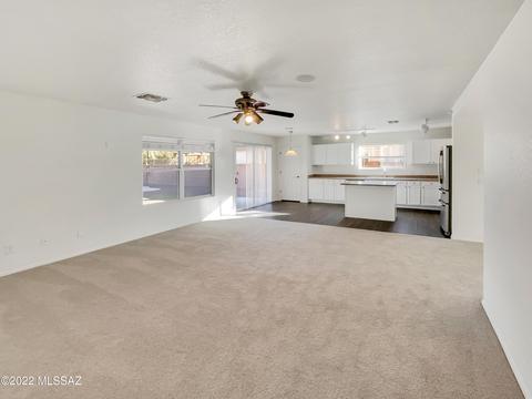 10661 S Silverbluff Dr, Vail, AZ 85641 photo 3