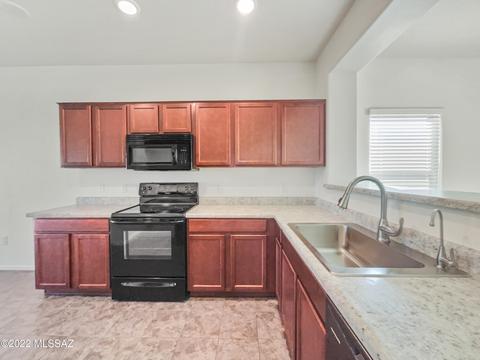 6498 E Brushback Loop, Tucson, AZ 85756 photo 8