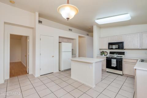 9441 E Bench Mark Loop, Tucson, AZ 85747 photo 9