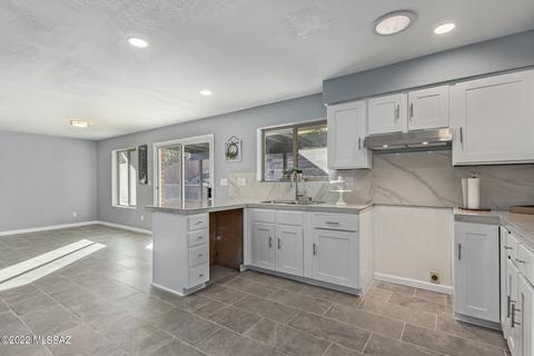8348 E Ruby Dr, Tucson, AZ 85730 photo 7