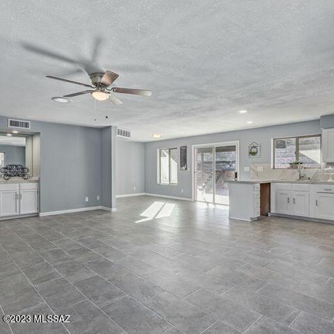8348 E Ruby Dr, Tucson, AZ 85730 photo 5