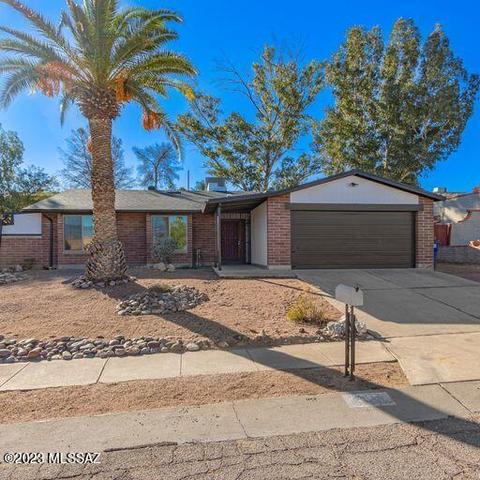 8348 E Ruby Dr, Tucson, AZ 85730 photo 1