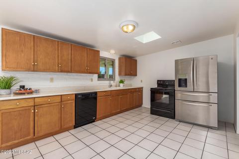 7810 E Apple Tree Dr, Tucson, AZ 85730 photo 7