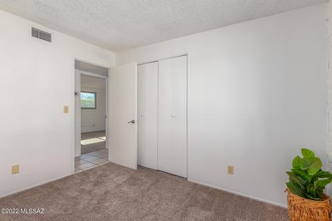 7810 E Apple Tree Dr, Tucson, AZ 85730 photo 16