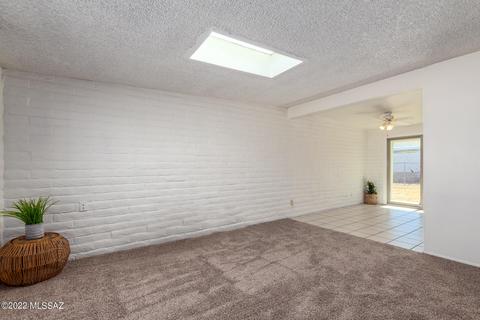 7810 E Apple Tree Dr, Tucson, AZ 85730 photo 3