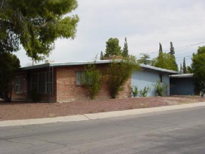 6112 Eli St, Tucson, AZ 85711 photo 2