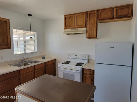 604 S Bowie Ave, Willcox, AZ 85643 photo 3