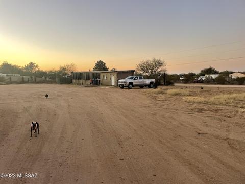 7715 N Desert Pass Rd, Tucson, AZ 85743