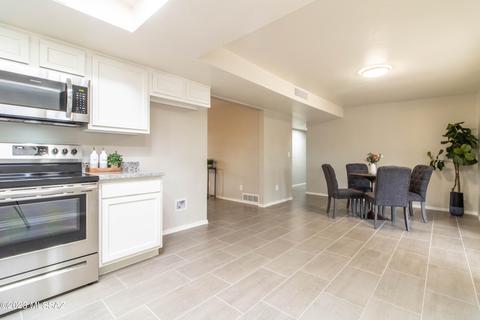 9022 E 5th St, Tucson, AZ 85710 photo 6