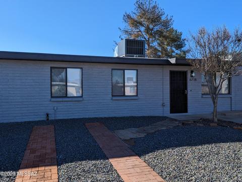 6718 E Hawk Dr, Tucson, AZ 85730 photo 2