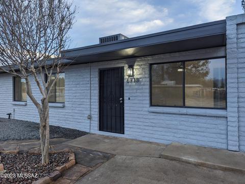 6718 E Hawk Dr, Tucson, AZ 85730 photo 1