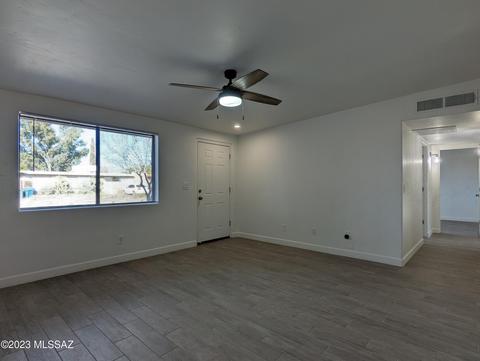 6718 E Hawk Dr, Tucson, AZ 85730 photo 7