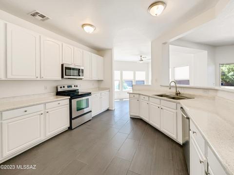 13684 E Shadow Pines Ln, Vail, AZ 85641 photo 6