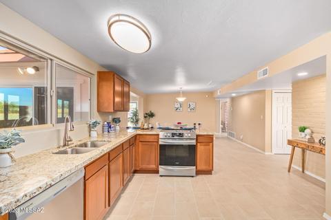 8401 E Beverly St, Tucson, AZ 85710 photo 14