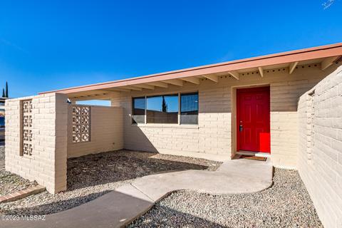 8401 E Beverly St, Tucson, AZ 85710 photo 2