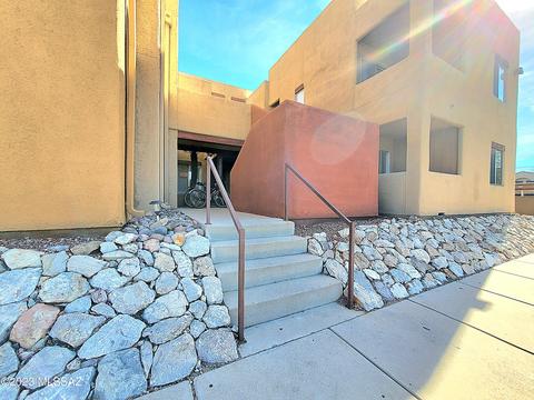 1810 E Blacklidge Dr #816, Tucson, AZ 85719