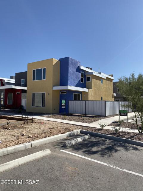1878 S Teachers Row Ln, Tucson, AZ 85711