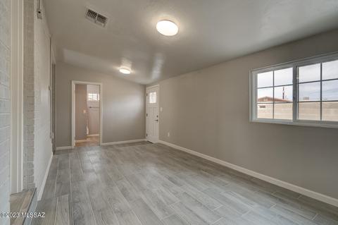 901 Edison St, Tucson, AZ 85719 photo 5