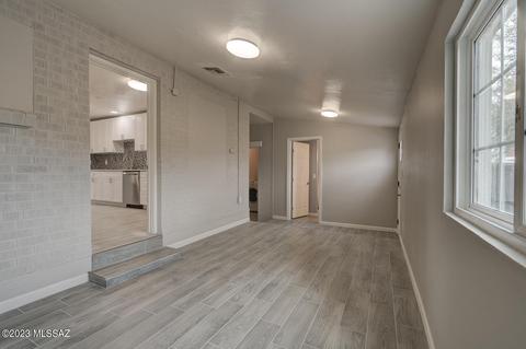 901 Edison St, Tucson, AZ 85719 photo 4