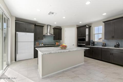 9710 E Holbert Trl, Tucson, AZ 85747 photo 3