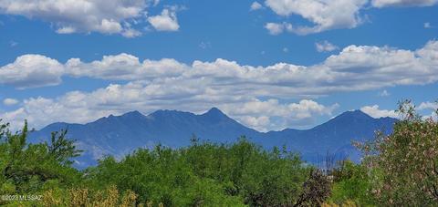 431 W Camino Del Poso, Green Valley, AZ 85614