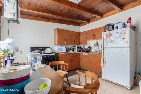 221 E Roger Rd, Tucson, AZ 85705 photo 18