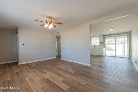 2543 Parkside Dr, Tucson, AZ 85713 photo 6