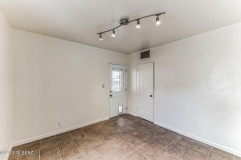 1645 E Hampton St, Tucson, AZ 85719 photo 15