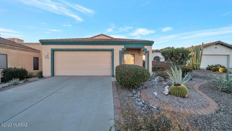 183 N Crescent Bell Dr, Green Valley, AZ 85614