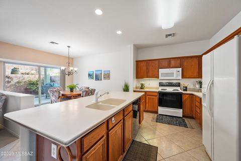 7445 E Maritime Dr, Tucson, AZ 85756 photo 4