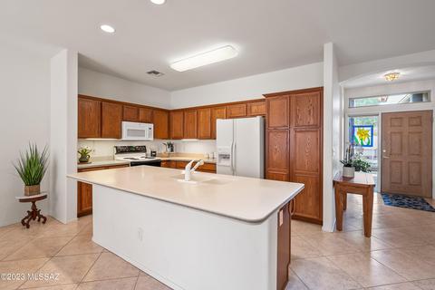 7445 E Maritime Dr, Tucson, AZ 85756 photo 6