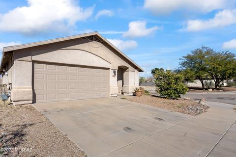6435 E Wolfhead Dr, Tucson, AZ 85730 photo 2