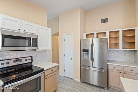 6435 E Wolfhead Dr, Tucson, AZ 85730 photo 10