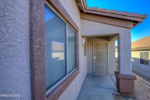 8388 E Sarnoff Ridge Loop, Tucson, AZ 85710 photo 5