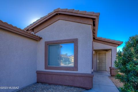 8388 E Sarnoff Ridge Loop, Tucson, AZ 85710 photo 4