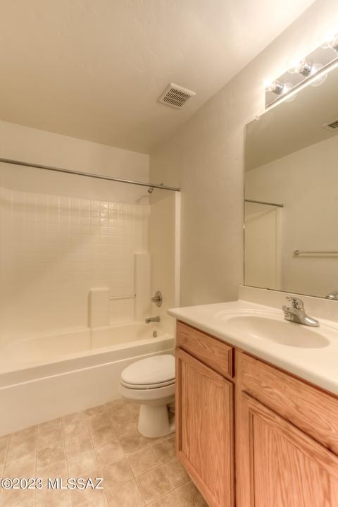 8388 E Sarnoff Ridge Loop, Tucson, AZ 85710 photo 18