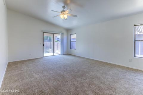 8388 E Sarnoff Ridge Loop, Tucson, AZ 85710 photo 9