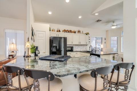 10223 E Covington St, Tucson, AZ 85748 photo 4