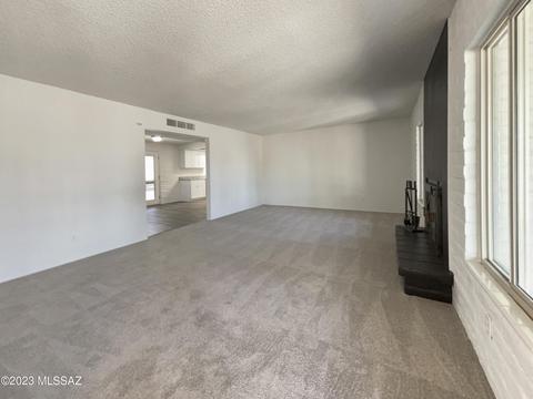 9072 E 5th St, Tucson, AZ 85710 photo 2