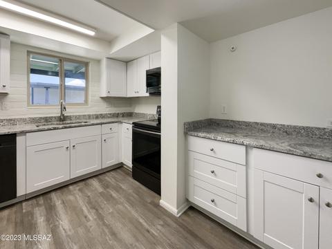 9072 E 5th St, Tucson, AZ 85710 photo 12