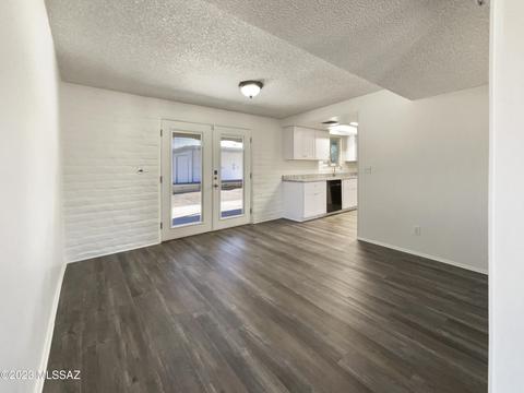 9072 E 5th St, Tucson, AZ 85710 photo 9